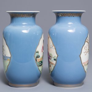 A pair of Chinese famille rose lavender blue ground vases, Qianlong mark, Republic, 20th C. — photo 4