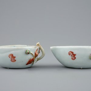 A pair of Chinese famille rose leaf-shaped cups and saucers, Qianlong, 18th C. — 照片 5