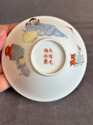 A pair of Chinese famille rose 'Li Taibai' bowls, Guangxu mark, Republic — 照片 6