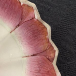 A pair of Chinese famille rose lotus-shaped cups and saucers, Yongzheng — 照片 10