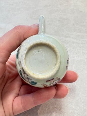 A pair of Chinese famille rose 'Luohan' cups, Qianlong — foto 6