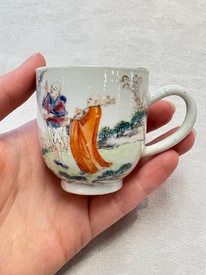 A pair of Chinese famille rose 'Luohan' cups, Qianlong — foto 9