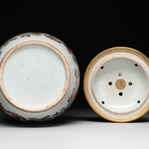 A pair of Chinese famille rose 'Madame de Pompadour' pot-pourri jars with bronze-mounted covers, Qianlong, ca. 1745 — photo 8