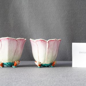 A pair of Chinese famille rose 'magnolia' bowls, Yongzheng — photo 7