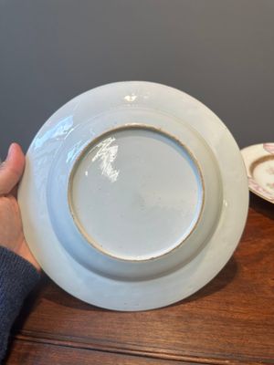 A pair of Chinese famille rose 'magpie and peony' plates with bianco-sopra-bianco rims, Yongzheng — photo 8
