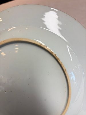A pair of Chinese famille rose 'Magu' plates, Yongzheng/Qianlong — 照片 12