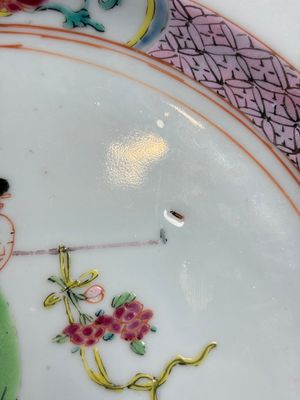 A pair of Chinese famille rose 'Magu' plates, Yongzheng/Qianlong — 照片 3