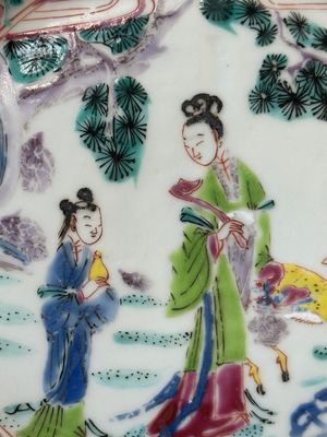 A pair of Chinese famille rose 'Magu' plates, Yongzheng — photo 3