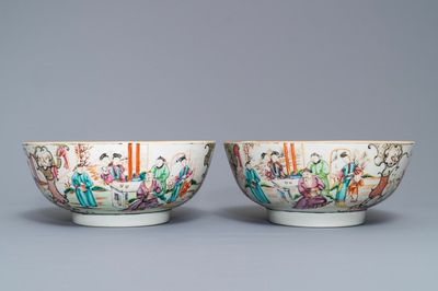 A pair of Chinese famille rose 'mandarin' bowls, Qianlong