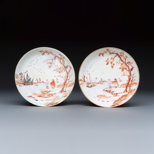 A pair of Chinese famille rose Meissen-style tea bowls and saucers with a harbour scene — 照片 2