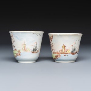 A pair of Chinese famille rose Meissen-style tea bowls and saucers with a harbour scene — 照片 6