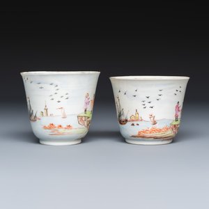 A pair of Chinese famille rose Meissen-style tea bowls and saucers with a harbour scene — 照片 7