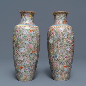 A pair of Chinese famille rose 'millefleurs' eggshell vases, Qianlong mark, Republic, 20th C. — 照片 6