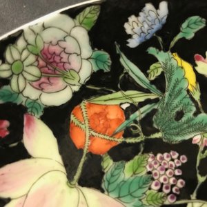 A pair of Chinese famille rose millefleurs plates, Jiaqing mark and of the period — photo 4