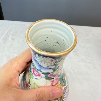 A pair of Chinese famille rose 'Millefleurs' vases with lion-head handles — photo 6