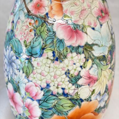 A pair of Chinese famille rose 'Millefleurs' vases with lion-head handles — photo 22