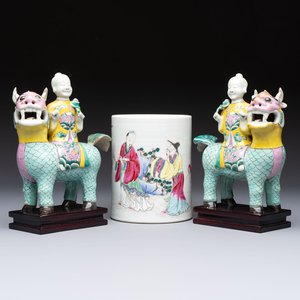 A pair of Chinese famille rose models of a boy riding a qilin and a bitong, 19/20th C. — photo 1
