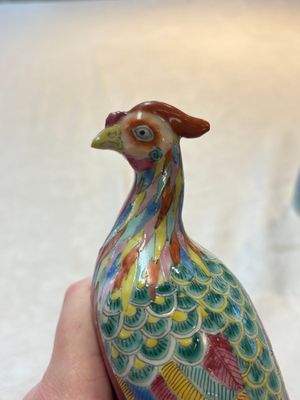 * A pair of Chinese famille rose models of pheasants, 18/19th C. — foto 6