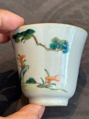 A pair of Chinese famille rose 'monkey and deer' cups and saucers, Tongzhi mark and of the period — photo 21
