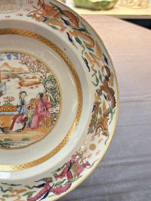 A pair of Chinese famille rose monogrammed plates, Daoguang — photo 11