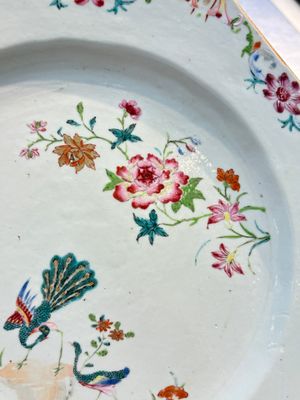 A pair of Chinese famille rose octagonal 'Peacock' dishes, Qianlong — foto 11