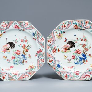 A pair of Chinese famille rose octagonal 'rooster' plates, Qianlong — 照片 1