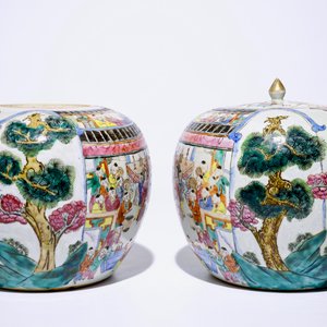 A pair of Chinese famille rose "one hundred boys" ginger jars, 19th C — 照片 4