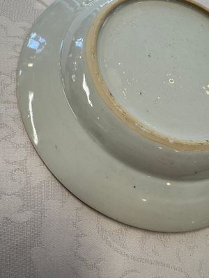 A pair of Chinese famille rose 'Peacock and Flowers' plates, Yongzheng — foto 11