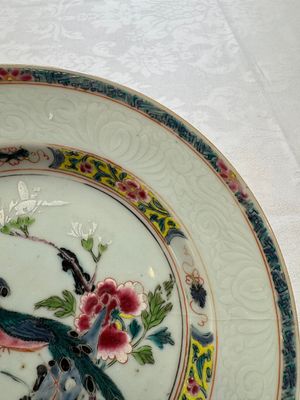 A pair of Chinese famille rose 'Peacock and Flowers' plates, Yongzheng — foto 15
