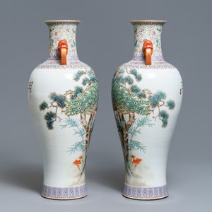 A pair of Chinese famille rose 'peacock' vases, Qianlong mark, Republic, 20th C. — 照片 4