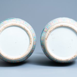 A pair of Chinese famille rose 'phoenix' vases, 19th C. — 照片 6