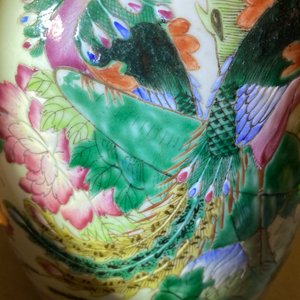 A pair of Chinese famille rose 'phoenix' vases, 19th C. — 照片 7
