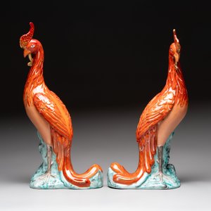 A pair of Chinese famille rose phoenixes and a rooster, Jingdezhen mark, 20th C. — photo 5