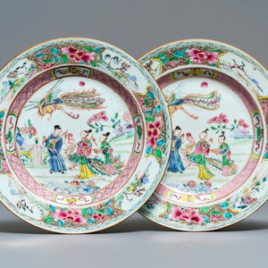 A pair of Chinese famille rose 'phoenixes' plates, Qianlong — photo 1