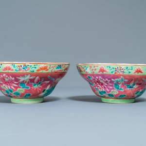 A pair of Chinese famille rose pink-ground bowls for the Straits or Peranakan market, 19th C. — photo 3