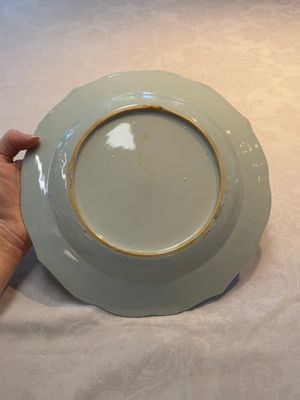 A pair of Chinese famille rose plates and one dish with birds and floral design, Qianlong — photo 15