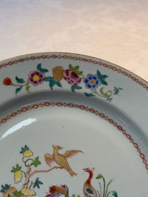 A pair of Chinese famille rose plates and one dish with birds and floral design, Qianlong — photo 3
