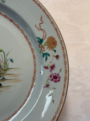 A pair of Chinese famille rose plates and one dish with birds and floral design, Qianlong — photo 4