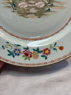 A pair of Chinese famille rose plates and one dish with birds and floral design, Qianlong — photo 5