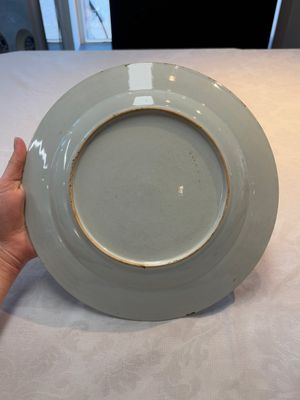 A pair of Chinese famille rose plates and one dish with birds and floral design, Qianlong — photo 7