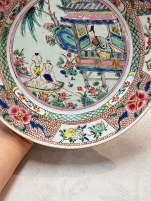 A pair of Chinese famille rose plates with a lady and boys in a boat, Yongzheng/Qianlong — photo 12