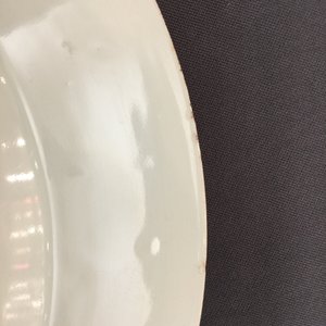 A pair of Chinese famille rose plates with phoenixes, Qianlong, ca. 1730-1740 — photo 5