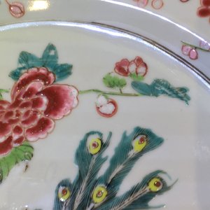 A pair of Chinese famille rose plates with phoenixes, Qianlong, ca. 1730-1740 — photo 9