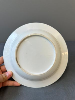 A pair of Chinese famille rose plates with the arms of Fazakerley Impaling Lutwyche for the English market, Qianlong — photo 6