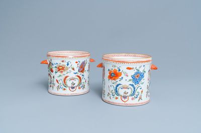 A pair of Chinese famille rose 'Pompadour' coolers, Qianlong