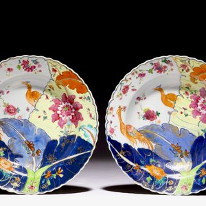A pair of Chinese famille rose “pseudo tobacco leaf” soup plates, Qianlong — photo 1