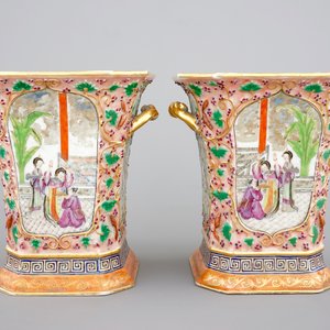 A pair of Chinese famille rose relief-decorated export porcelain bough pots, Qianlong, 18th C. — photo 1