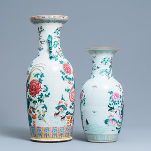 A pair of Chinese famille rose relief-molded vases and two with phoenixes, 19th C. — photo 3