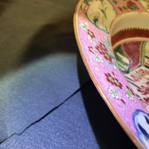 A pair of Chinese famille rose 'Romance of the Western chamber' basins, Yongzheng — 照片 12