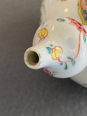 A pair of Chinese famille rose 'rooster' kendis, Qianlong — photo 10